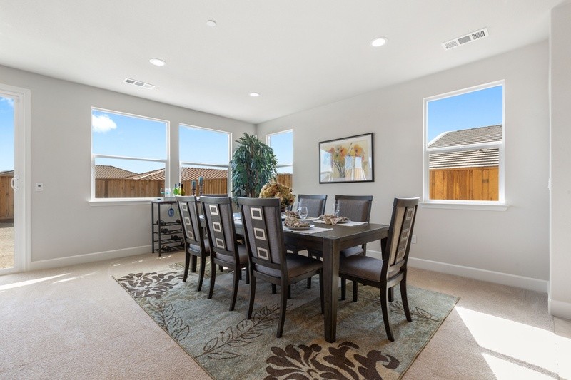 Dining room interior | Elite Builder Services