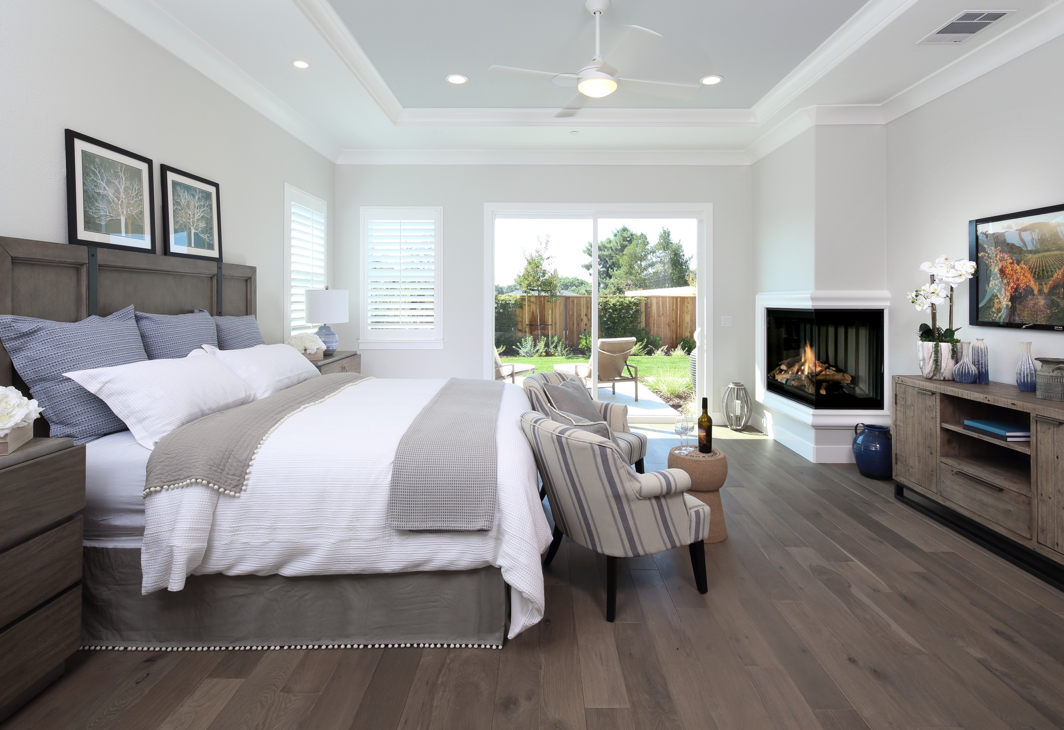 Hardwood flooring for bedroom | Elite Builder Services