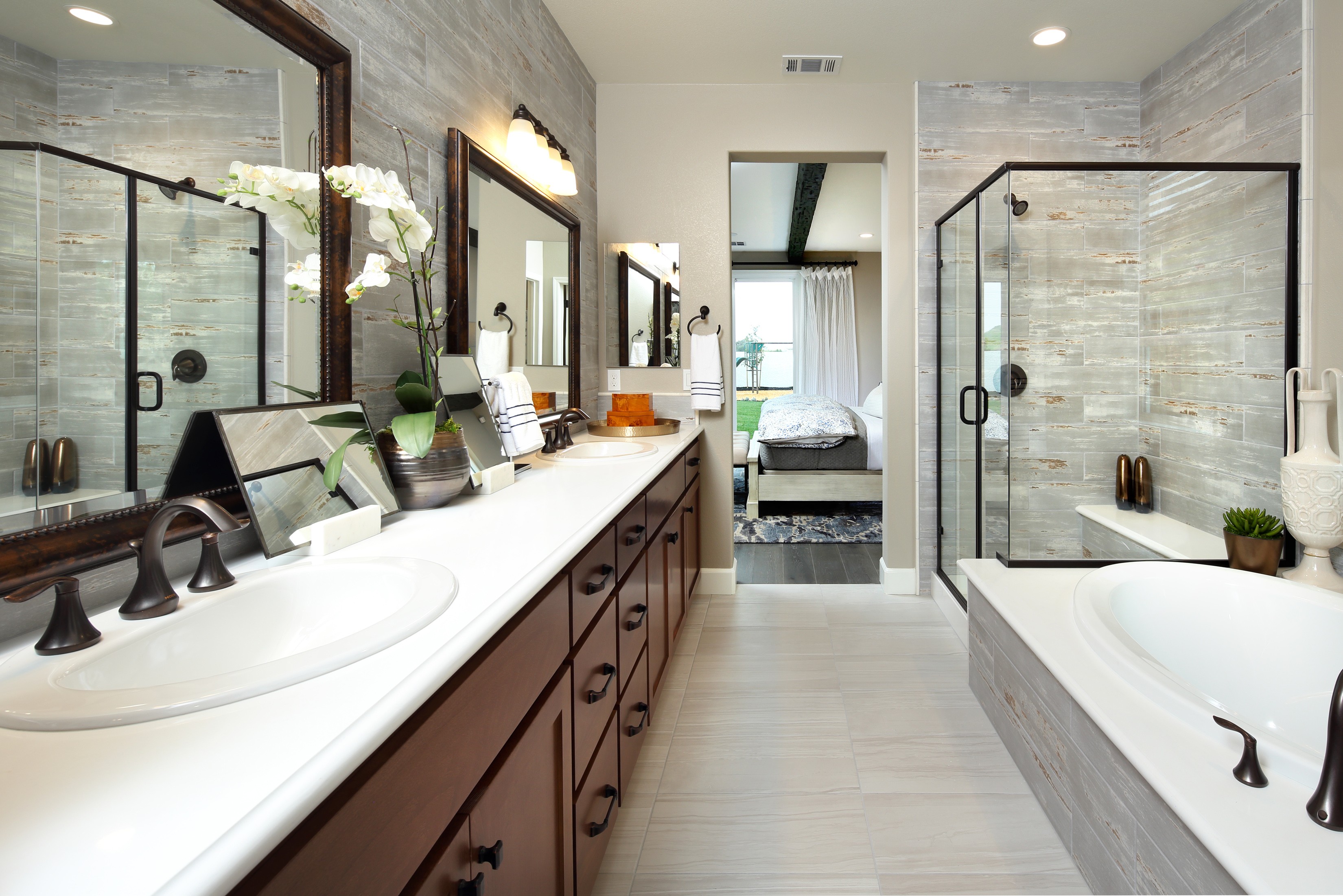 Shower room tiles design | Elite Builder Services