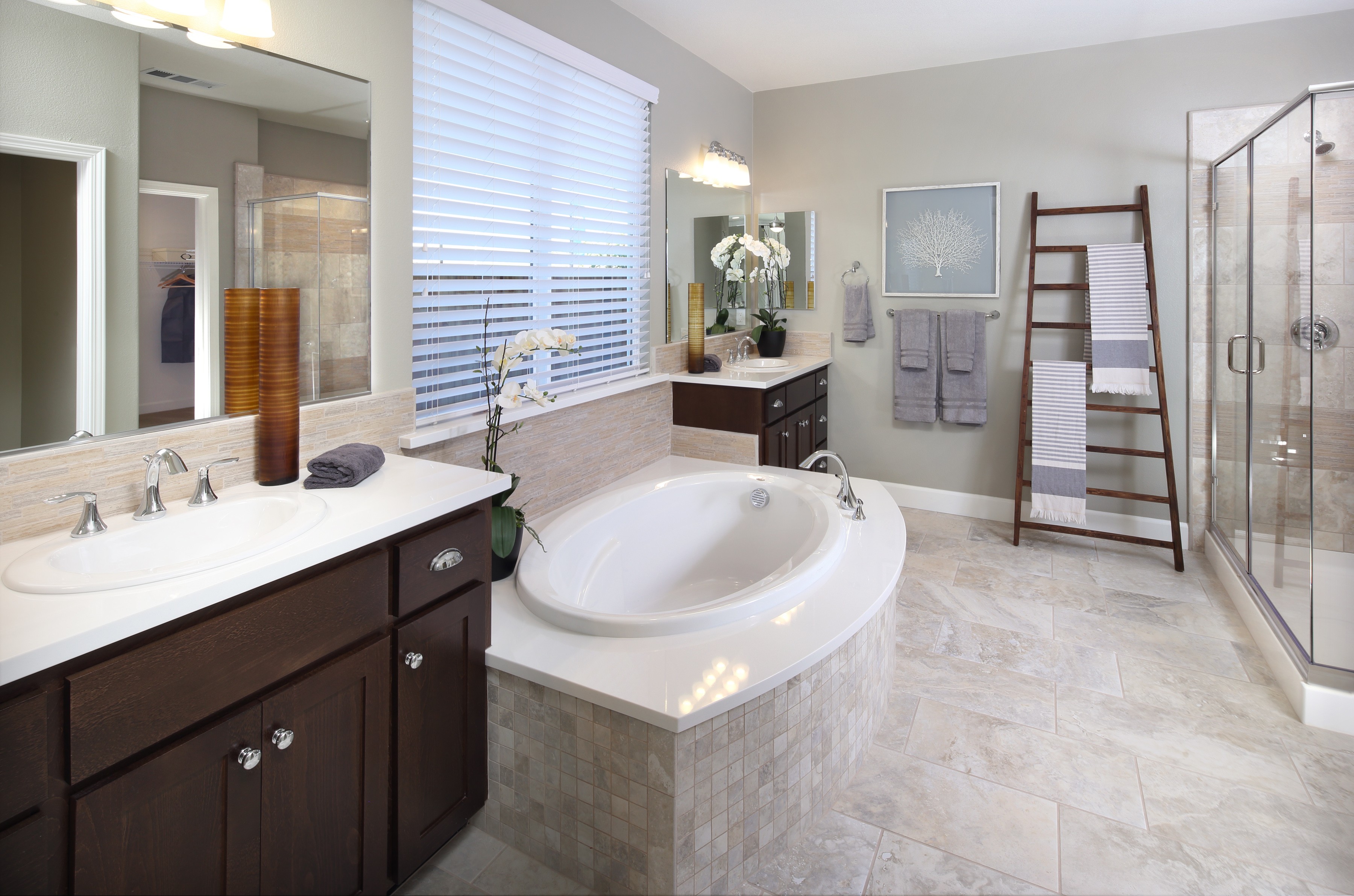 Wash basin tiles | Elite Builder Services