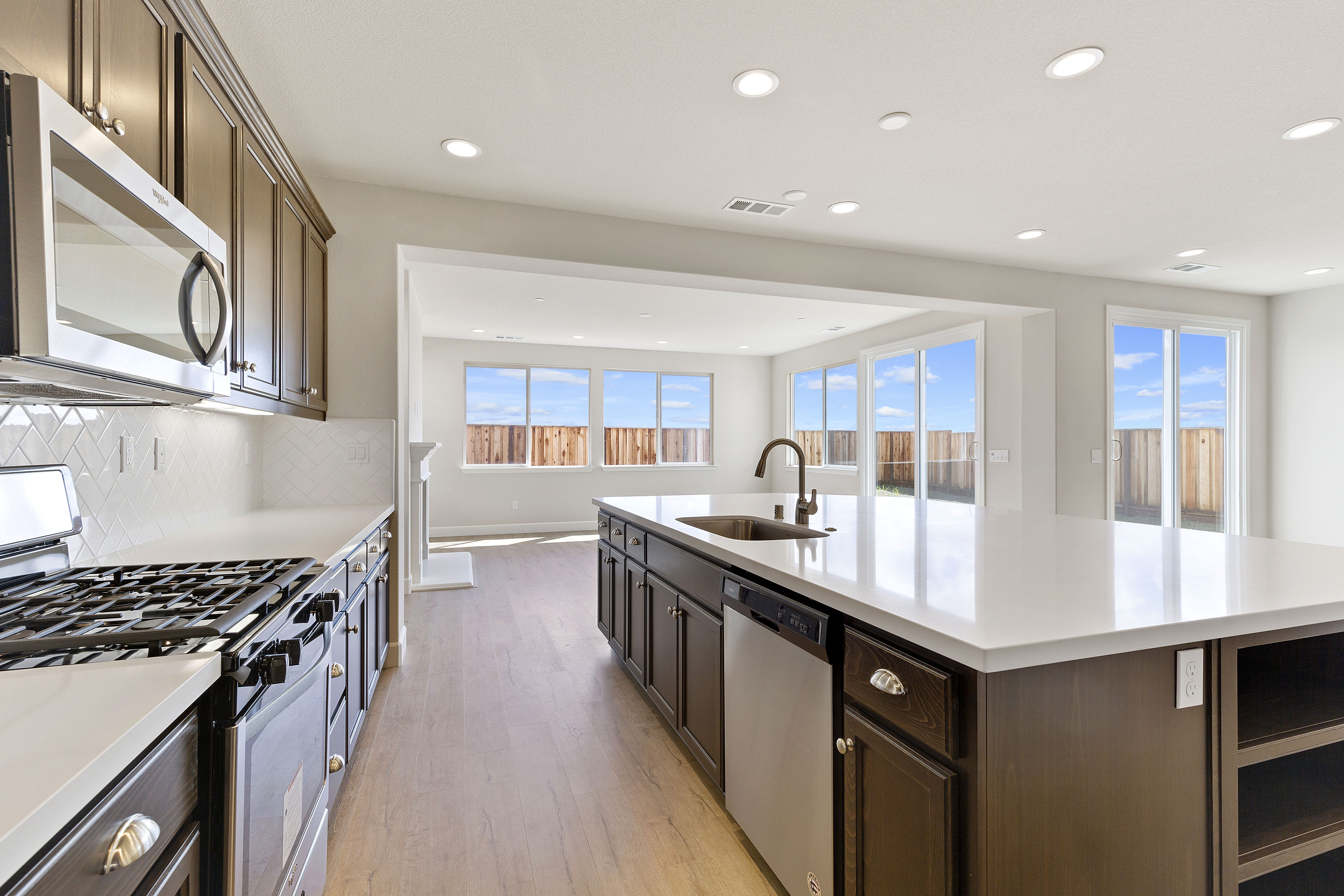 Kitchen interior design | Elite Builder Services