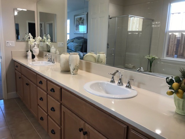 Wash basin tiles | Elite Builder Services