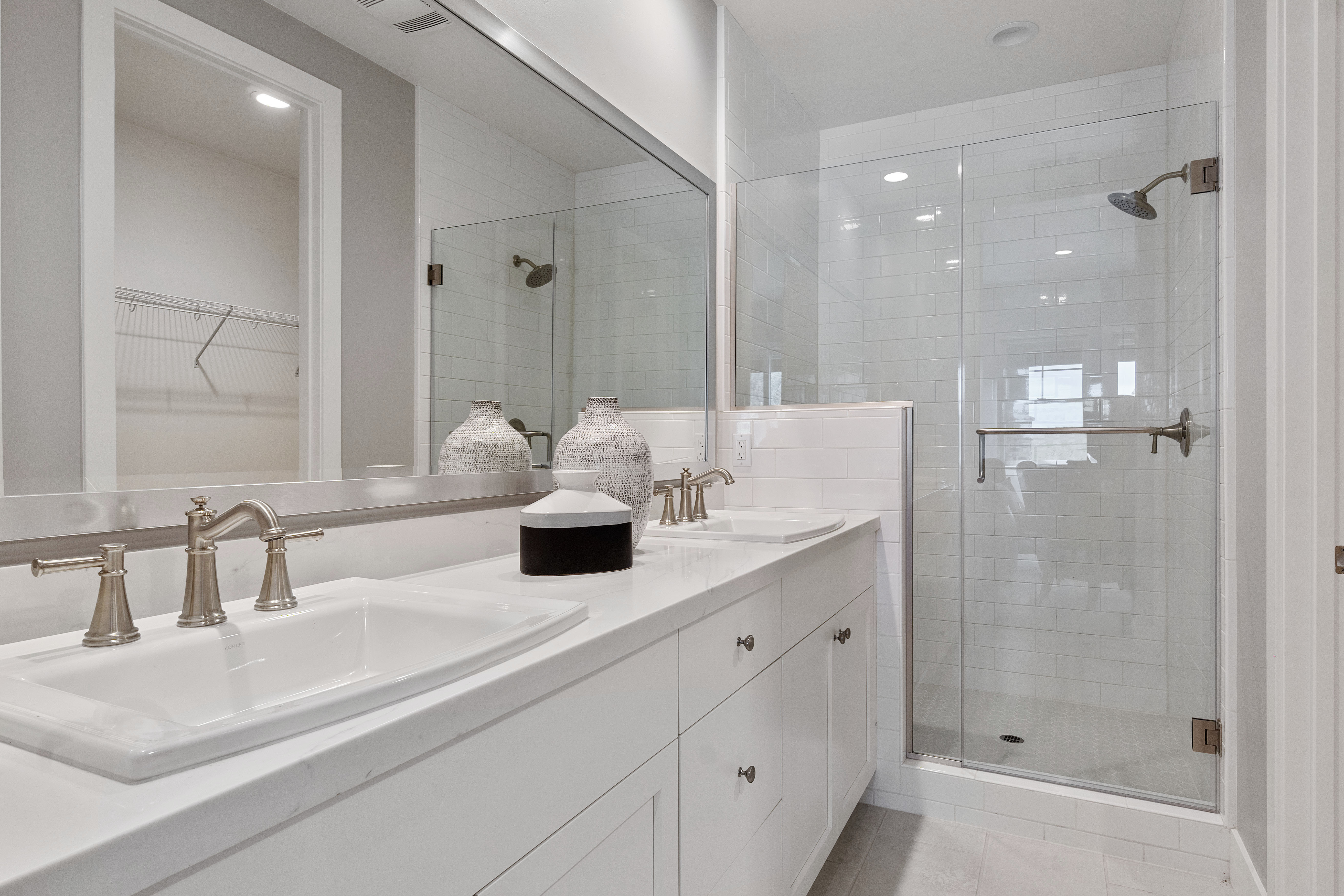 Bathroom vanities | Elite Builder Services