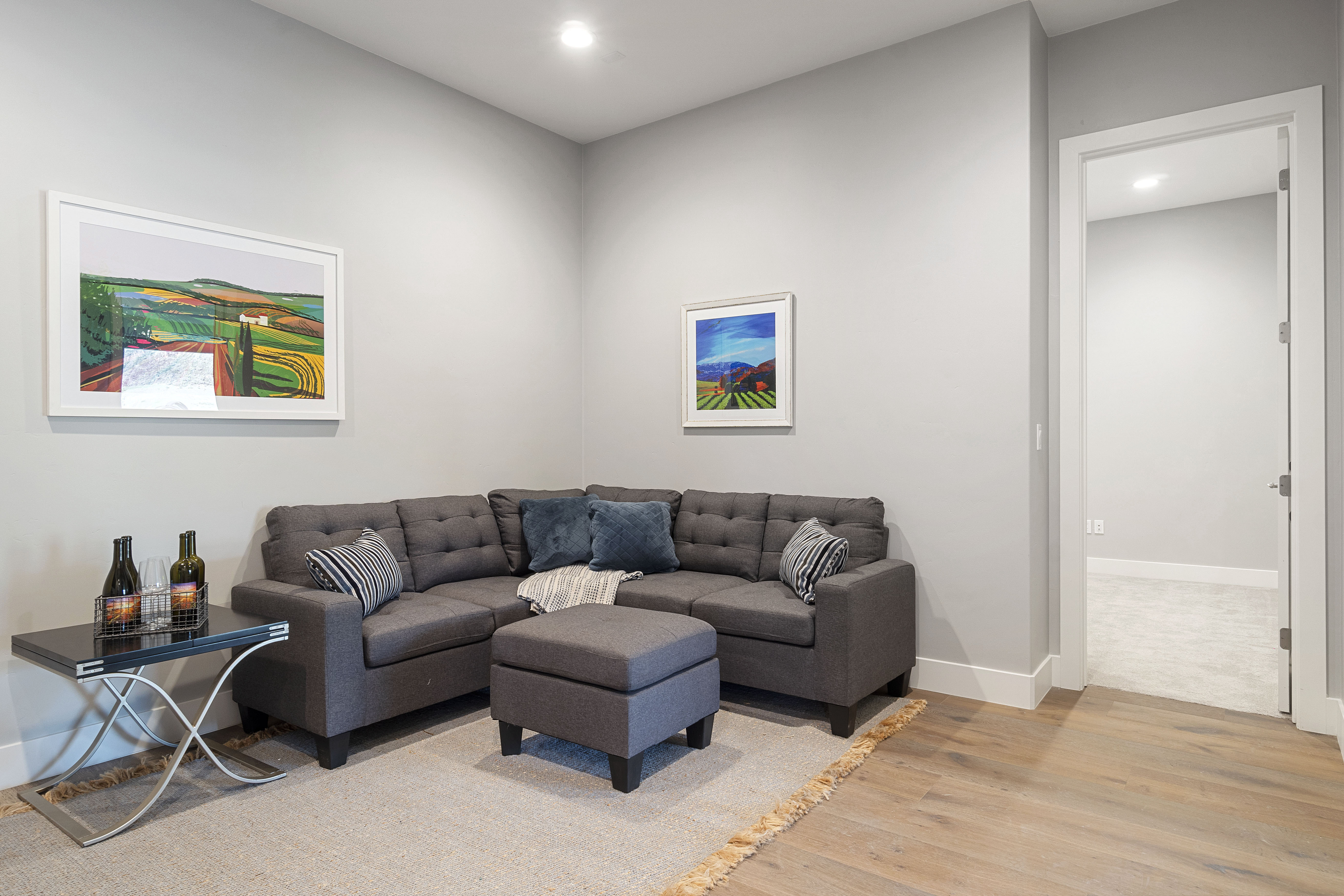 Living room flooring | Elite Builder Services